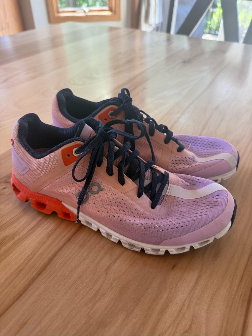 On Cloud Cloudflow Women’s Running Shoes Pink Purple Sneakers Size 6.5